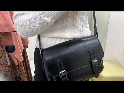 ❤️ Фитинг бөлмөсүндө жаш канчык FeralBerryди дилдо менен коомдук мастурбациялоо ❤ Порно ky.masseffect1.ru ❌️❤